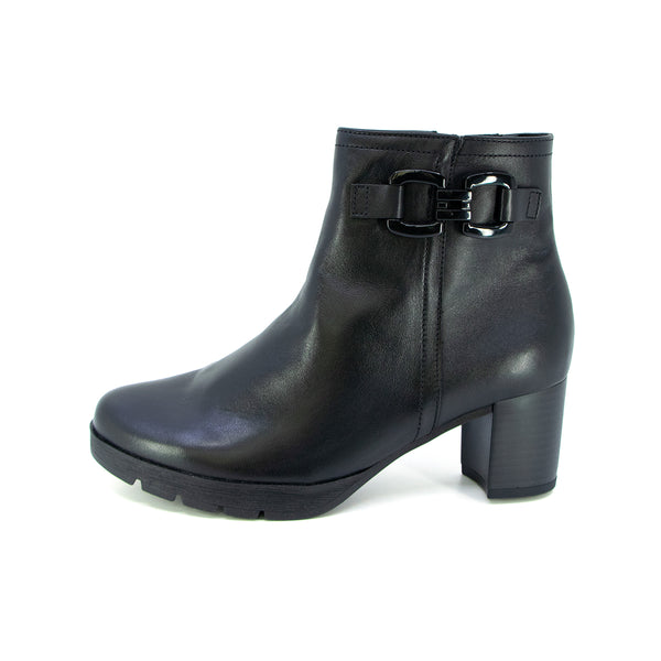 Jara Black Soft Walking Heel Boots