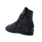 SUI Black Extra Support Boots