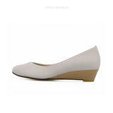 Dew4 Beige the Classic Pumps