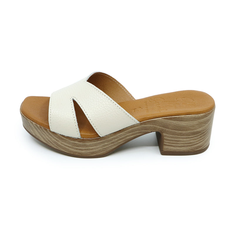 Beatriz Cream Ultra Light Platform Sandals