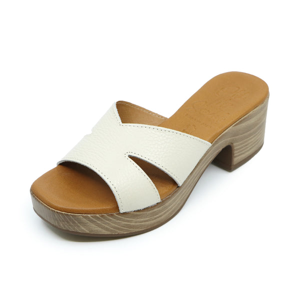 Beatriz Cream Ultra Light Platform Sandals