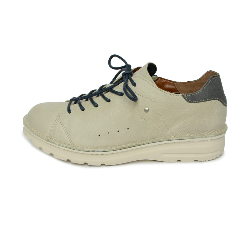 Chino Homme Ivory the Ultra Light & Wide Fit Sneakers