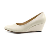 Dew6 Ivory Soft Rain Pumps