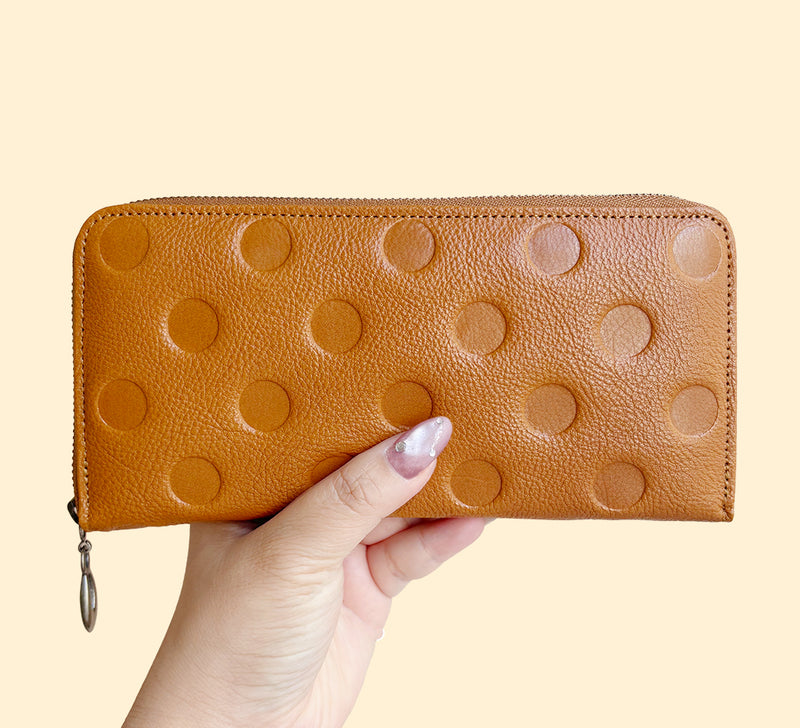 EN THIN ROUND Camel Brown Dot Wallet