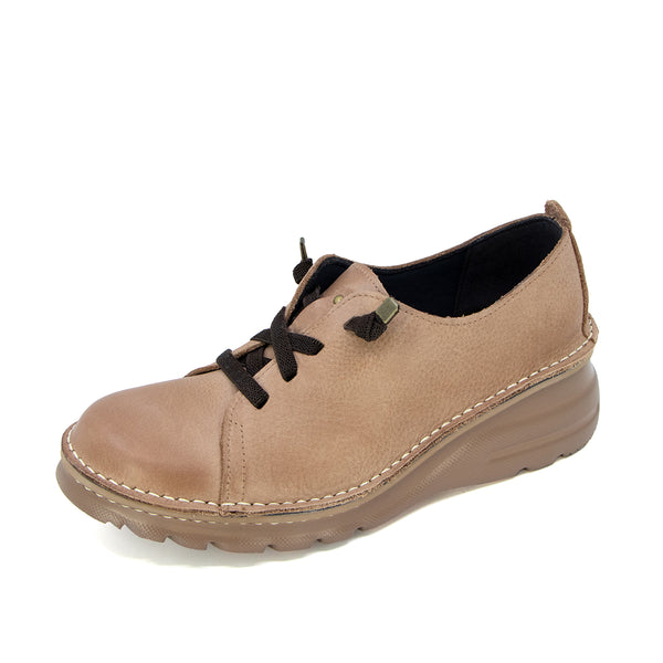 Kazu Camel Ultra Light and Wide Fit Sneakers