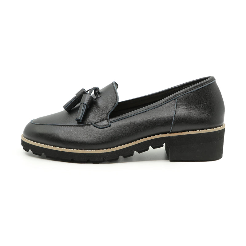 Kinu Black  Extra Soft Tassle Loafers