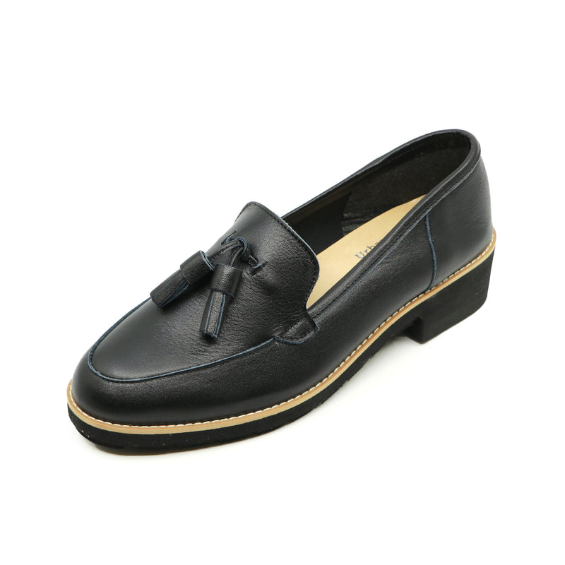 Kinu Black  Extra Soft Tassle Loafers