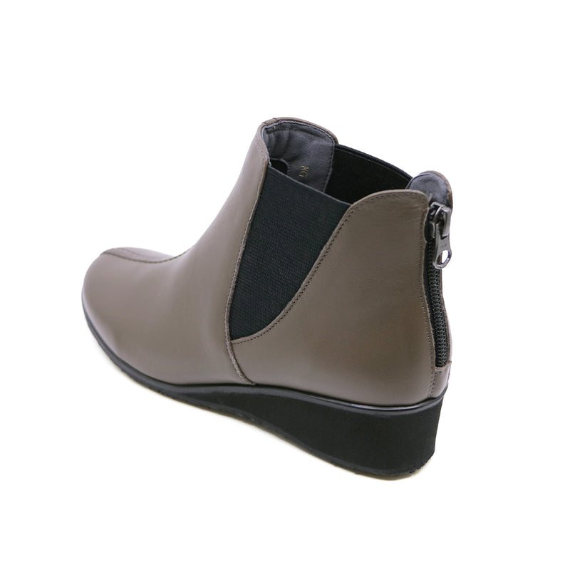 Kuni Dark Grey Anti Slip Soft Boots