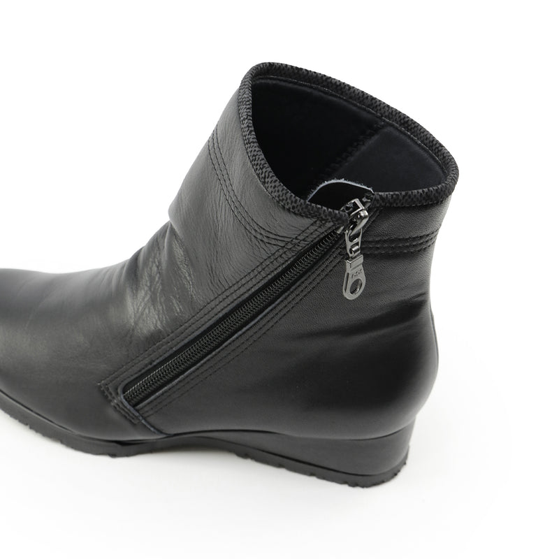 Marika Black Anti Slip Soft Wedge Boots