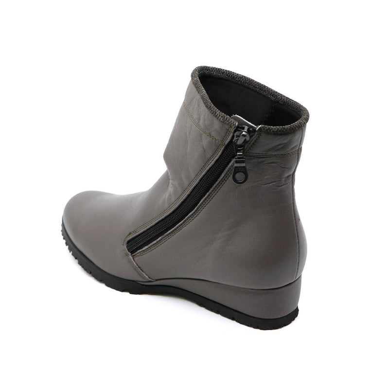 MARIKA Grey Anti Slip Soft Wedge Boots