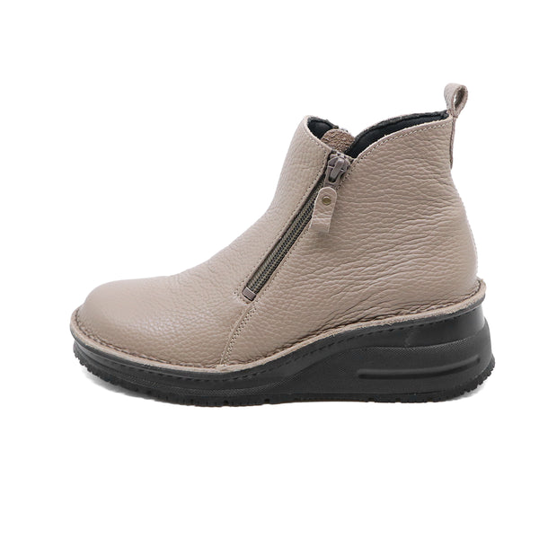NAWA Shrink Grey Anti-Slip Wide Fit Short Boots