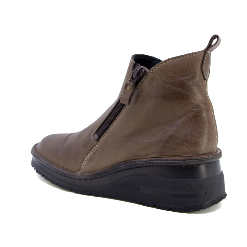 Nawa Grey Anti Slip Wide Fit Short Boots