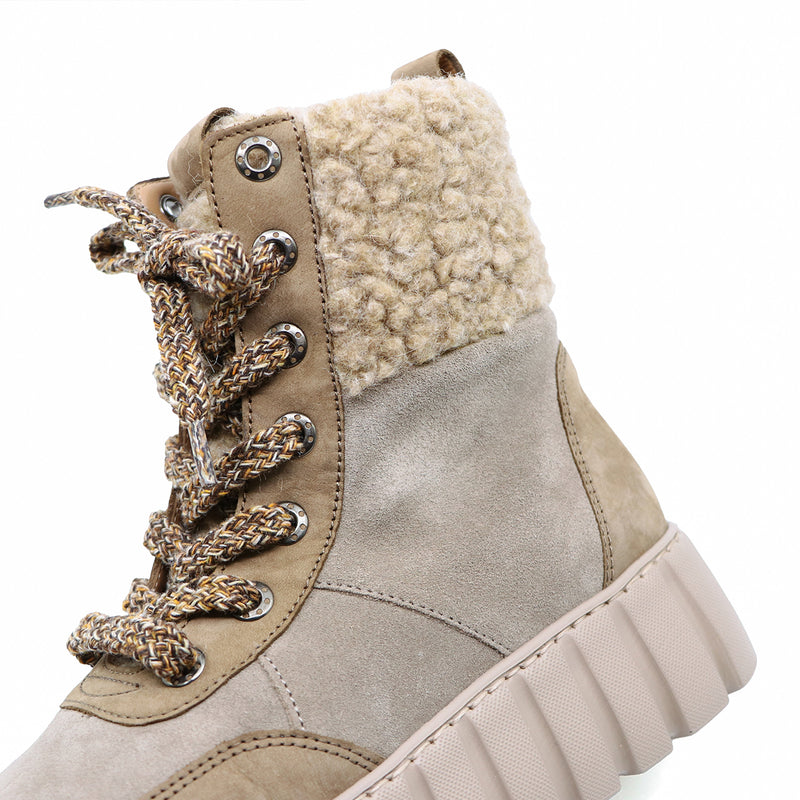 Schnee Dark Beige Ultra Light Platform Boots