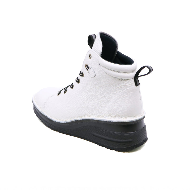 Skye2 Ivory ANTI-SLIP Sneaker Boots