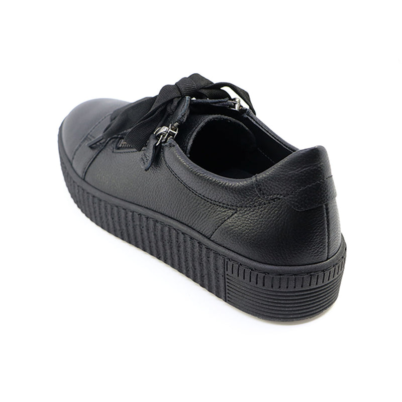 WALTZ All Black Soft Walking Sneakers