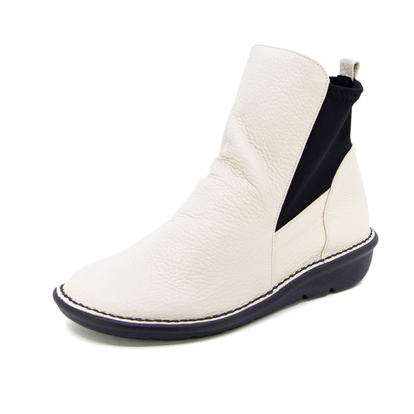 Yuika Off White Soft Walking Mid Boots