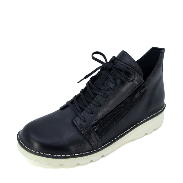 Reiji Black Ultra Light and Wide Fit Sneaker Boots