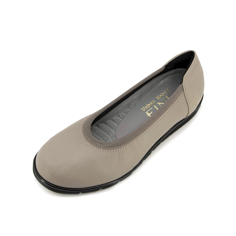 Sari Oak Extra Light Wide Fit Flats